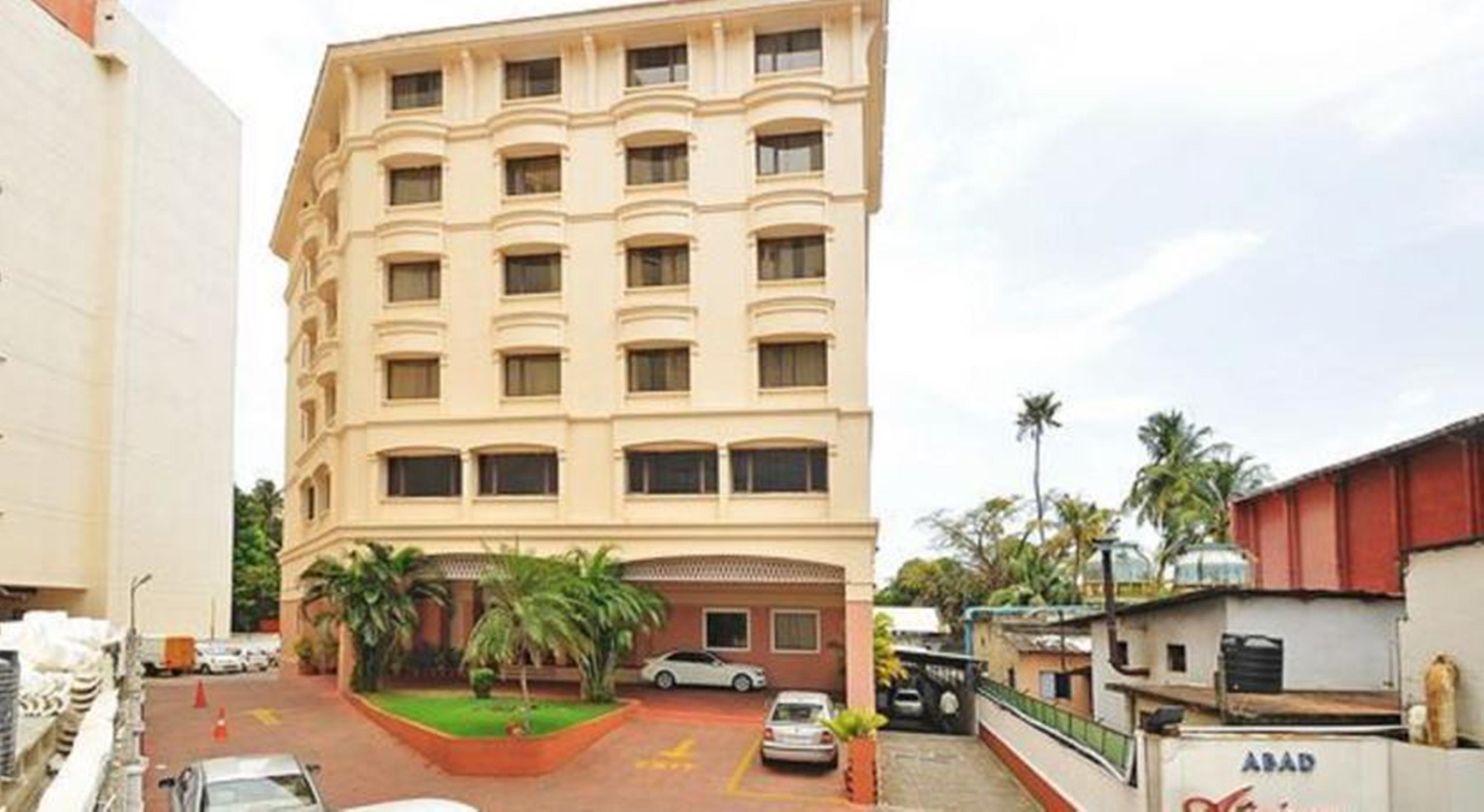 Abad Atrium Hotel Kochi Ngoại thất bức ảnh