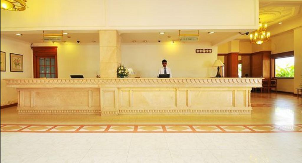 Abad Atrium Hotel Kochi Ngoại thất bức ảnh