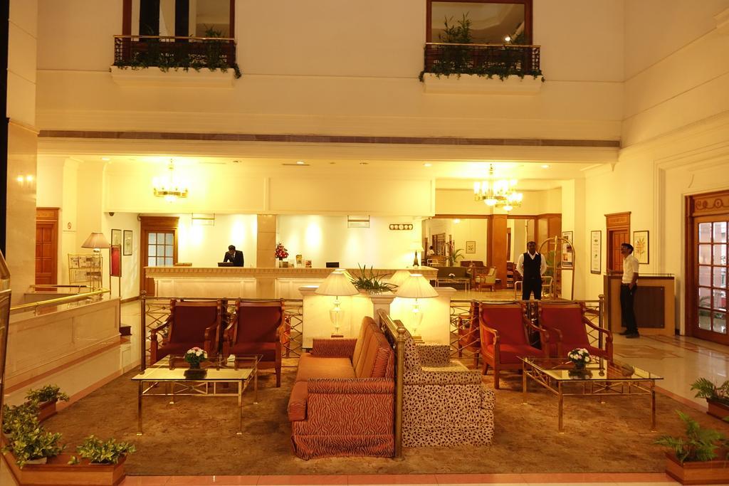 Abad Atrium Hotel Kochi Ngoại thất bức ảnh